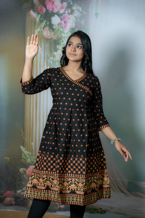 Ladies One Piece Cotton Kurti - Image 3